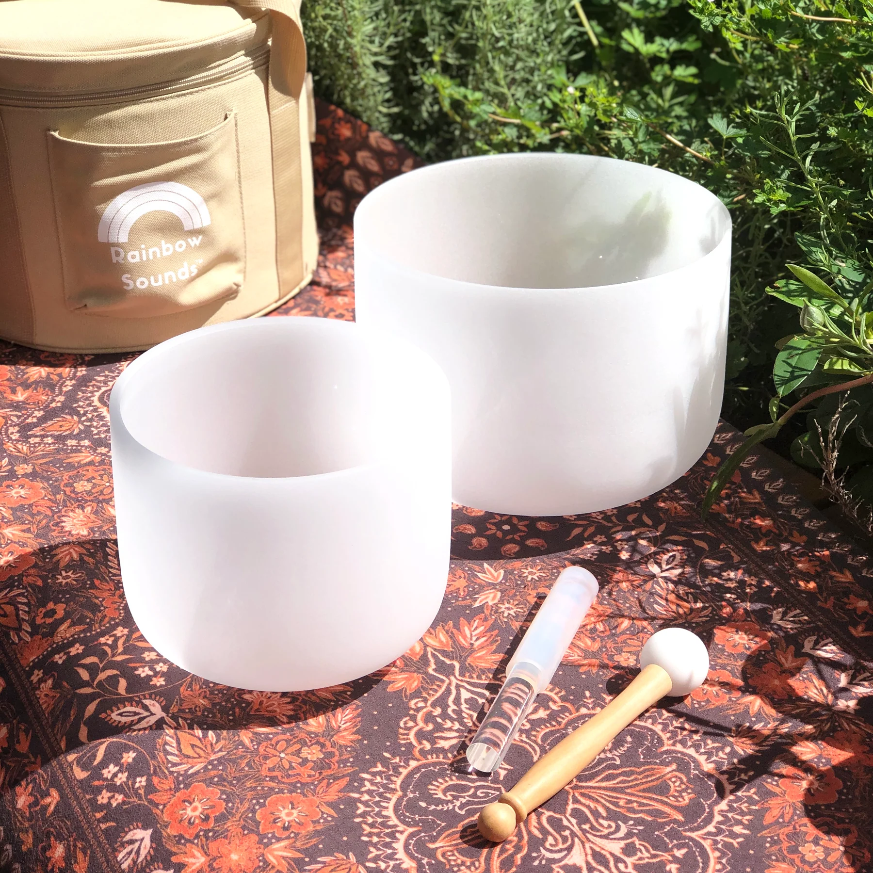 Earth & Soul Star Set Of 2 Crystal Singing Bowls In Beige Bag