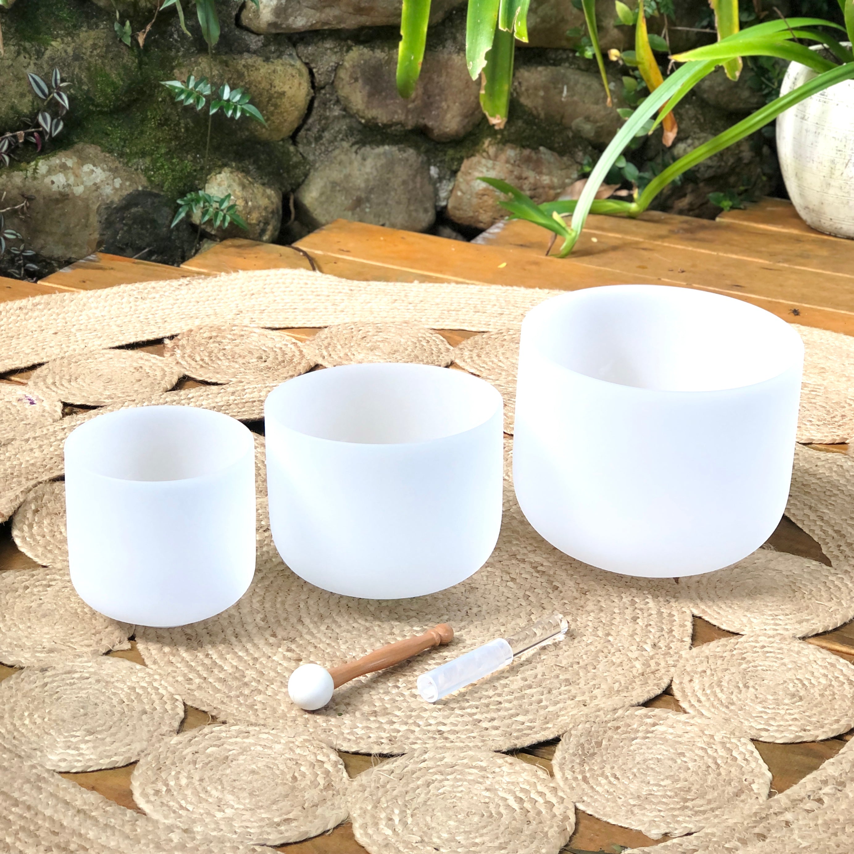 Set Of 3 White Crystal Singing Bowls In Beige Bags