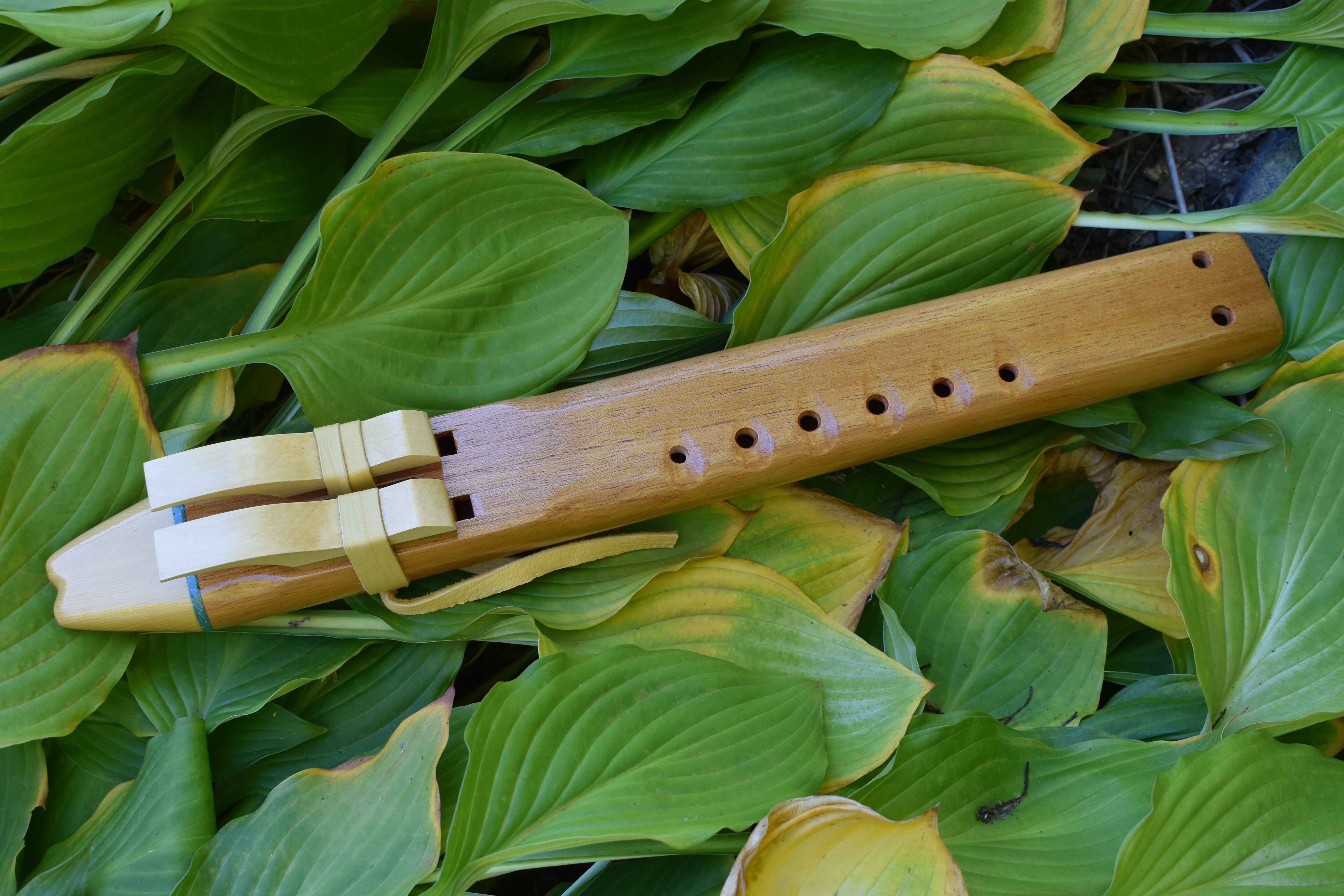 Native American Style Drone Flute in A Minor (440 Hz)